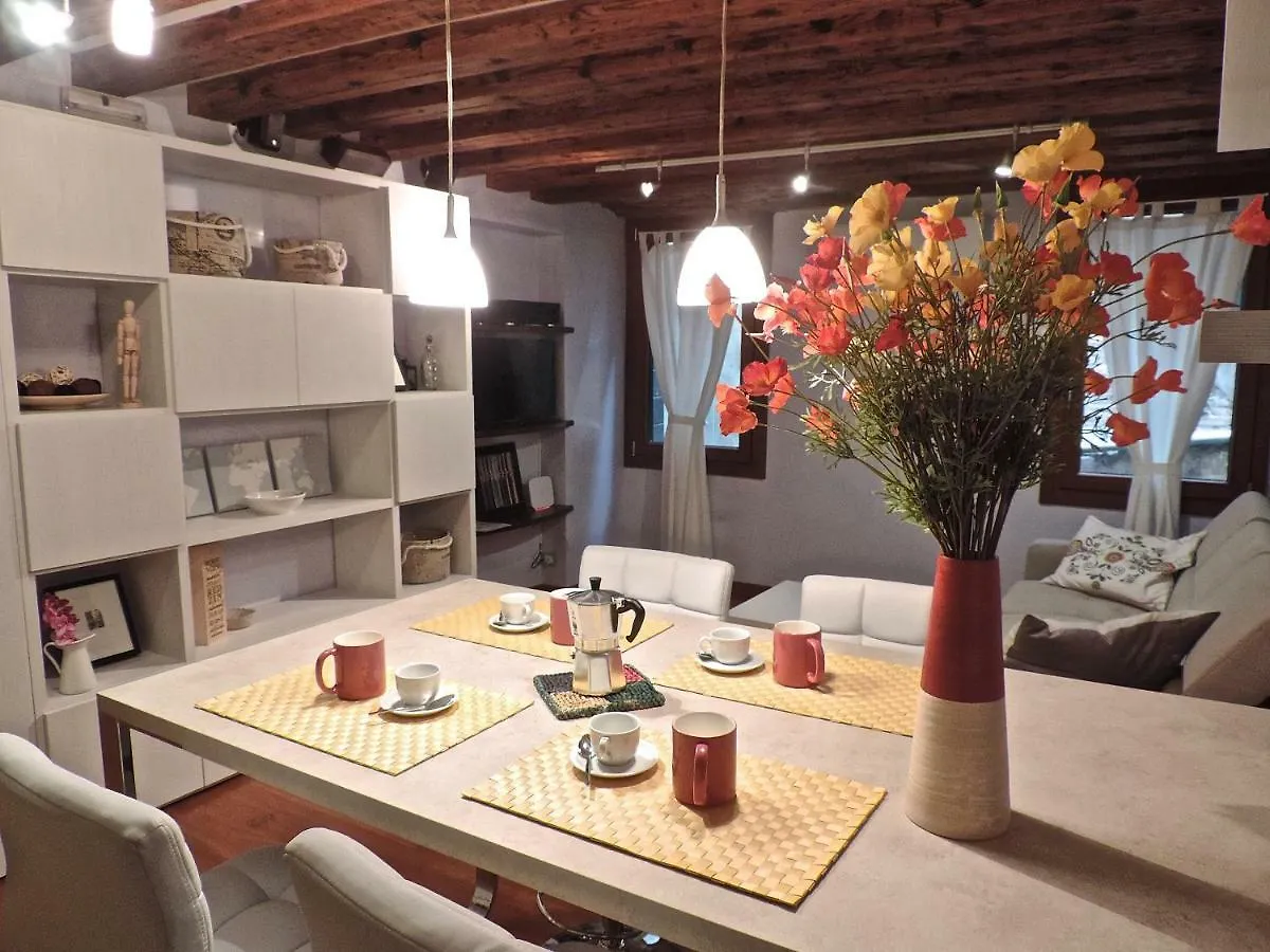 Sant'Aponal Apartment - Wi Fi Venice
